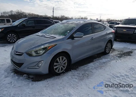 2016 Hyundai Elantra Se z USA, uszkodzony, nr VIN 5NPDH4AE2GH736608